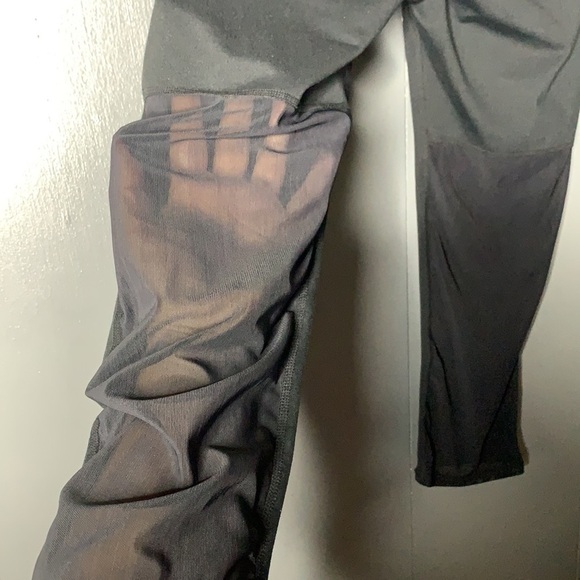 FABLETICS Mid-Rise Mesh Black Capri - Picture 7 of 10